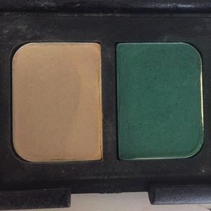 Nars Duo eyeshadow in shade” Misfit”.